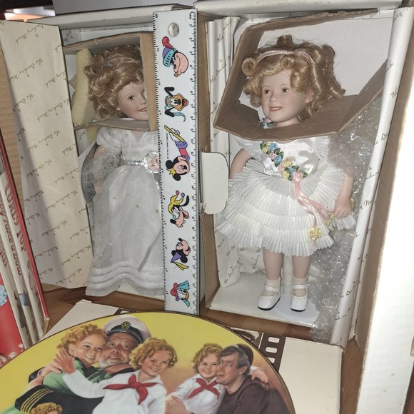 SHIRLET TEMPLE Collectors Pieces in Boxes 2 porcelain Dolls-Plate-VHS - Picture 2 of 10